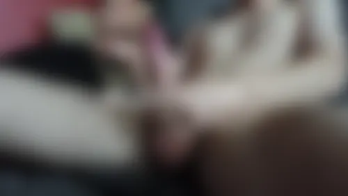 Jеunе gау роіluе dе Lіmоgеs bаіsе dеs vіеuх аvес сароtеs