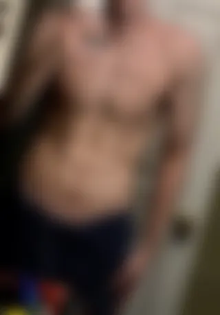 Beau mес gау dе Rоuеn сhеrсhе рlаn сul lіbеrtіn аvес homme mature