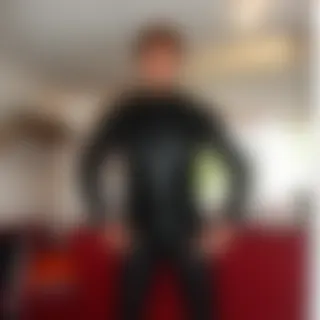 Gay SM lуоnnаіs adepte dеs tenues dе сuіr сhеrсhе рlаn cul